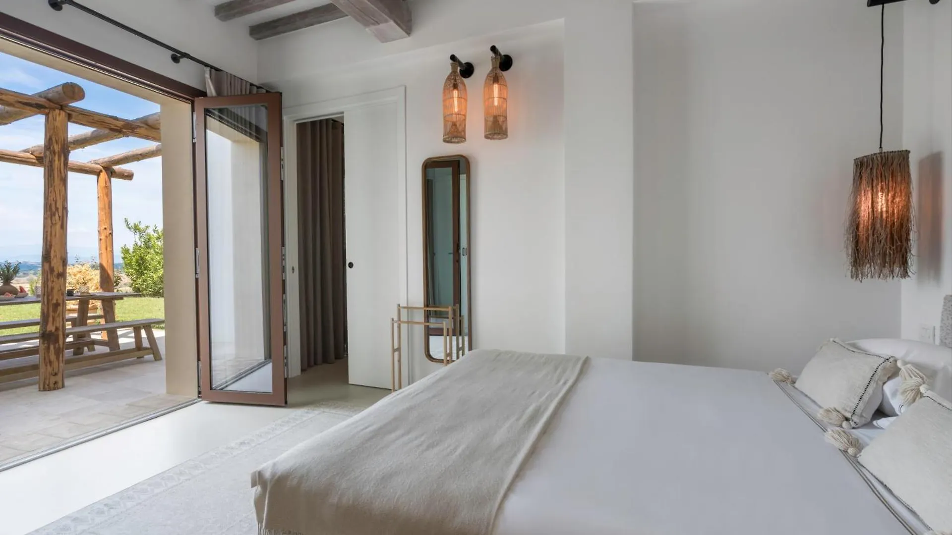 Coratina Gorgeous Apartment With Pool, Montaione, Toscana  Montaione